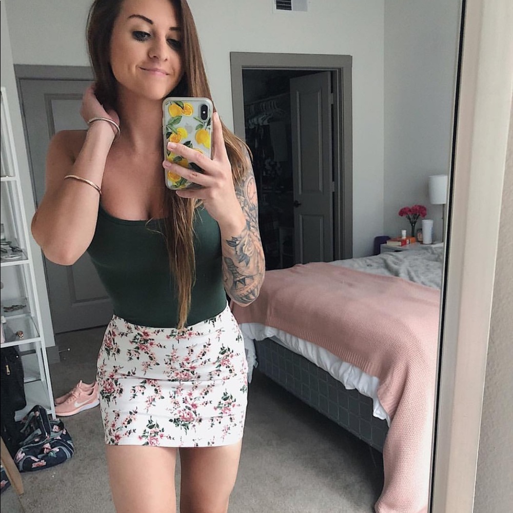 Forever 21 floral skirt